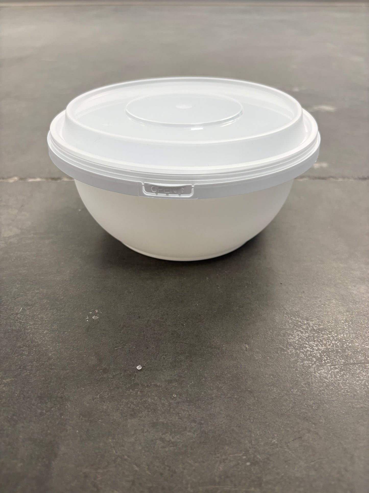 White Sealable Round Microwave Bowl Combo - Clear Lids, Frozen-safe, 34oz,  300 Sets/Case